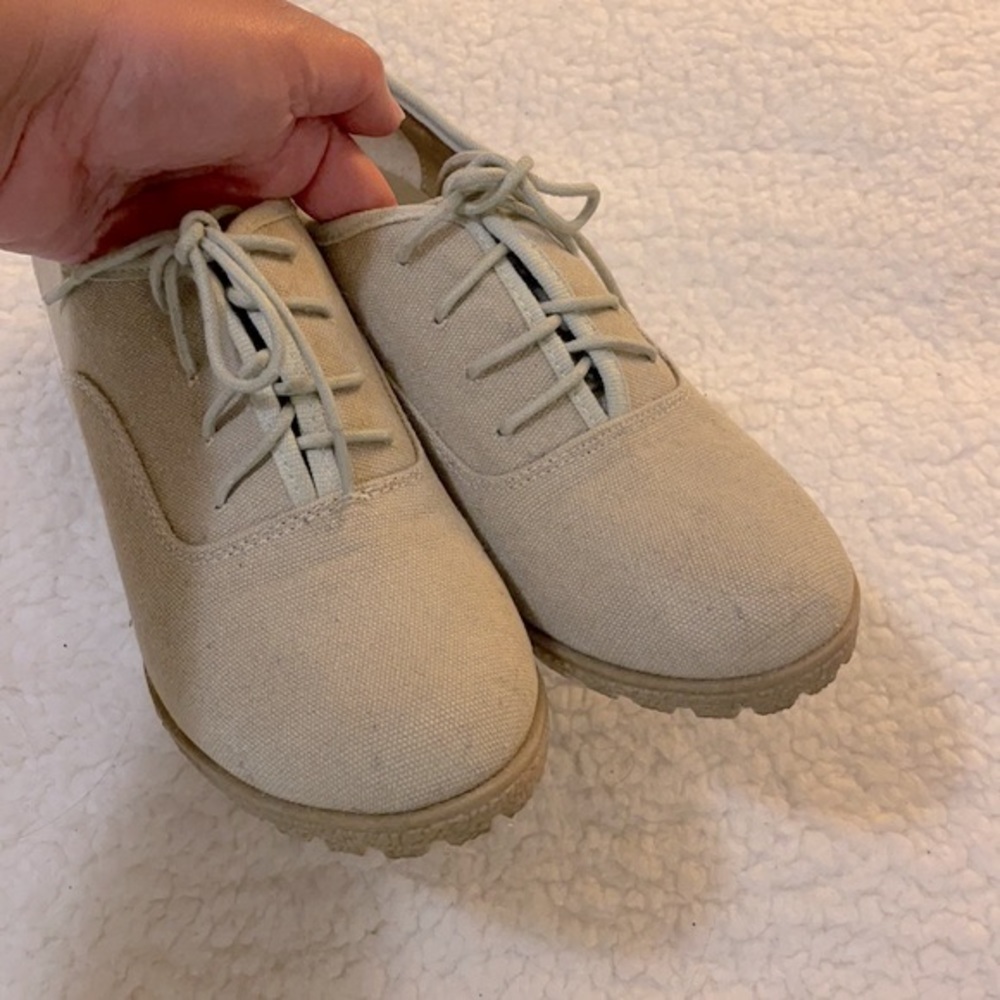 Cooperative Urban Outfitters Wedge Oxford Size 8 - Picture 4 of 10